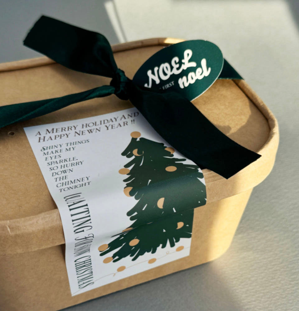 Noel Oval Gift Tags – Set of 35