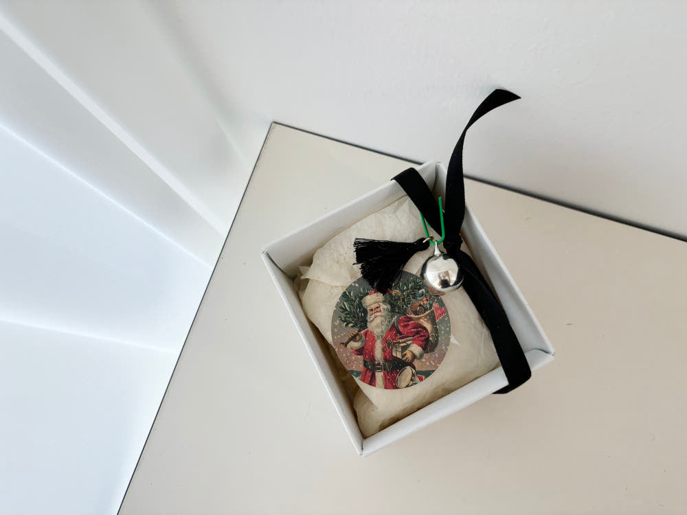 Vintage Santa Round Stickers – Set of 50