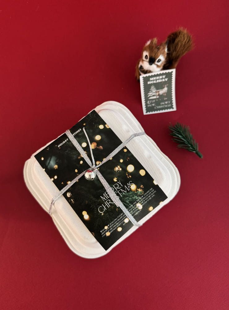 Elegant Christmas Tree Postcard– Set of 40