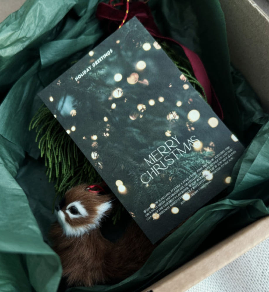 Elegant Christmas Tree Postcard– Set of 40